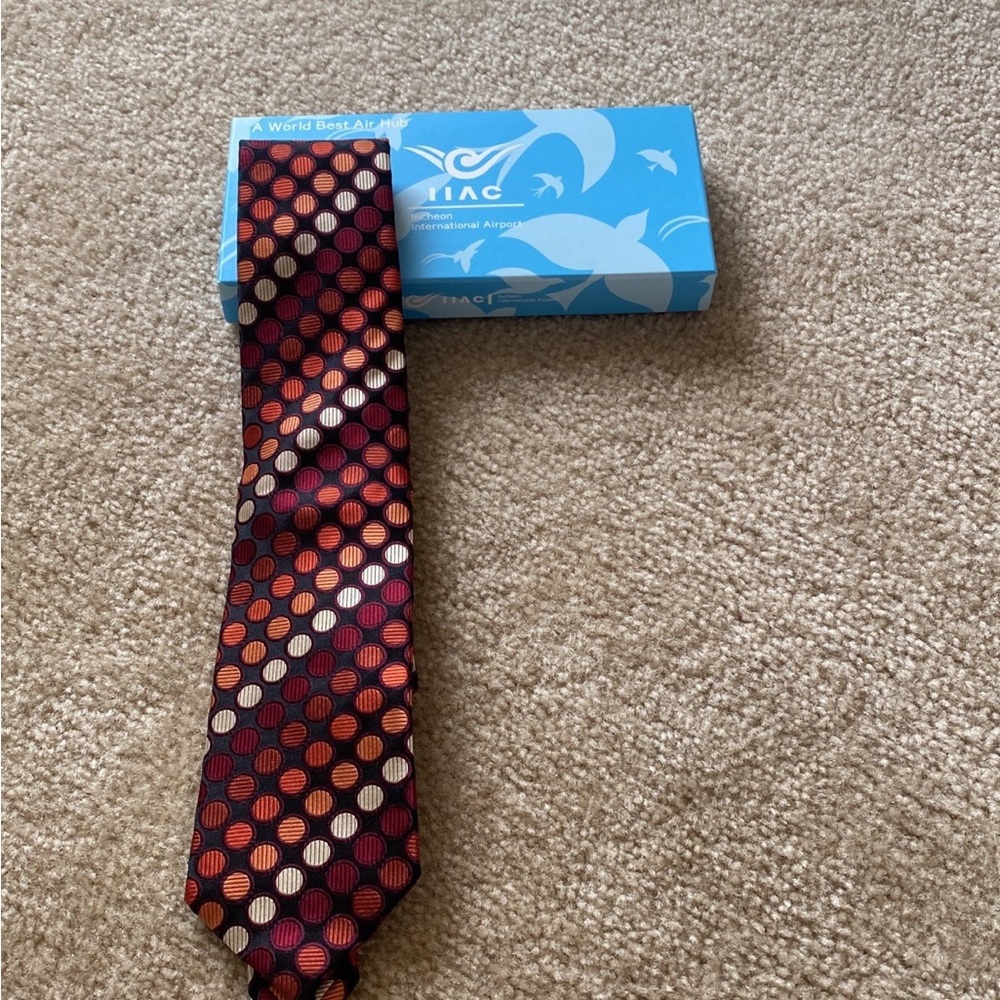 100% Silk tie